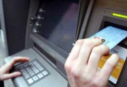 Cum poţi fi păcălit la bancomat şi de ce trebuie să fii atent la tasta 5