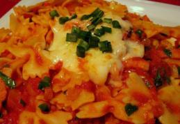 Farfalle cu ciuperci și sos de roșii