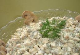 Salată de pui cu ciuperci