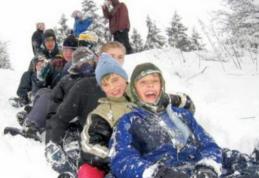 Elevii intră vineri în vacanţa intersemestrială. Când se întorc la şcoală