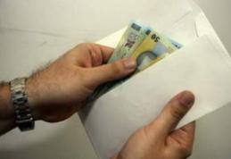 Închisoare cu suspendare pentru dorohoianul care a vrut să mituiască doi funcţionari publici