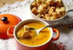 Supă cremă de morcovi