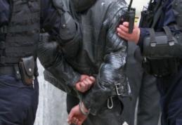 Scandalagiu agresiv, internat la psihiatrie. Vezi ce au descoperit jandarmii când l-au percheziționat!