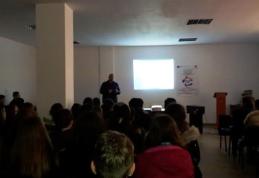 Liceul „Regina Maria” Dorohoi - Tinerii noștri spun NU drogurilor!