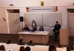 Liderii elevilor s-au întâlnit pentru a căuta rezolvări problemelor apărute în școlile din județ