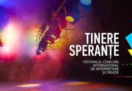 Formațiile de dans și teatru de la Asociația „Arlechin” pe scena Teatrului Național „Vasile Alecsandrii”, Republica Moldova