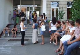 Admitere facultate 2011: Universităţile au mai multe locuri decât candidaţi 
