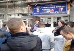 Liceul Tehnologic Special „Ion Pillat” Dorohoi - Meseria este brăţară de aur - FOTO