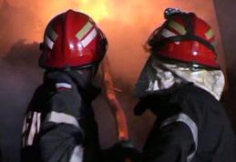 Locuință din George Enescu distrusă de un coș de fum neprotejat termic