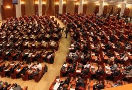 Parlamentarii își pot reangaja rudele și prietenii cu care au colaborat. Iohannis a semnat decretul!