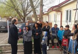 DAS Dorohoi: Campanie de informare şi educaţie sanitară în cartierul Drochia - FOTO