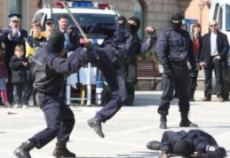 Dorohoienii sunt așteptați în Parcul „Cholet” din Dorohoi la exerciții demonstrative ale jandarmilor