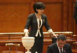 Parlamentul a adoptat legea promovată de Liviu Pop și Doina Federovici privind masa și cazarea gratuită pentru elevii din învățământul tehnic și profe