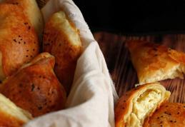 Triunghiuri cu cașcaval