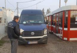 Autoturism radiat din circulaţie, oprit la frontieră - FOTO