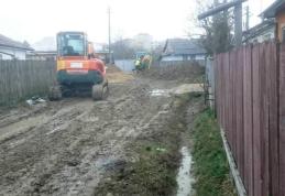 Primim la redacție – Măiestria muncii bine făcute... cu cizme de cauciuc suntem dotați – FOTO