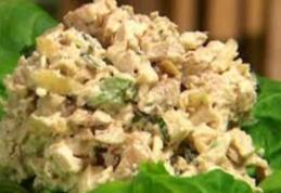 Salată de pui cu țelină
