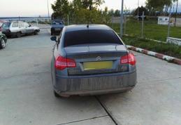 Contrabandă cu țigări în miez de noapte la Vama Stânca - FOTO