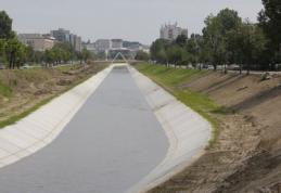 Un tânăr din Dorohoi s-a aruncat într-un râu când a aflat că iubita îl înșeală. Salvatorul a fost tocmai iubitul concubinei