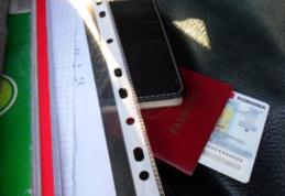 Microbuz cu acte false depistat pe Bulevardul Victoriei din Dorohoi