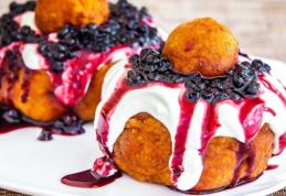 Papanaşi cu smântână şi dulceaţă. Reţetă tradiţională dezvăluită de o gospodină din Bucuvina