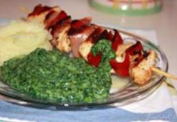 Frigărui de pui cu piure