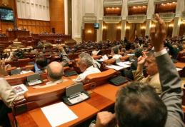 Regimul incompatibilităţii aleşilor locali a fost modificat la solicitarea preşedintelui Iohannis