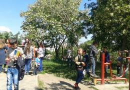 Proiect educațional de parteneriat Școala Profesională „Sf. Apostol Andrei” Smîrdan și Librăria Univers Dorohoi - FOTO