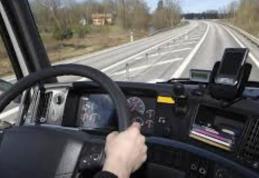 Ofertă de angajare în Canada: se caută şoferi de TIR cu salariu anual de 50.000 de dolari canadieni