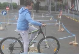 Educaţie rutieră - educaţie pentru viaţă, concurs pentru biciclişti – FOTO