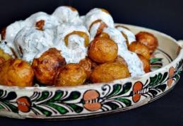 Cartofi noi la cuptor cu mărar şi unt