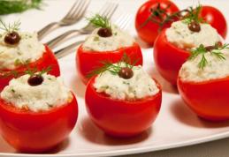 Roşii umplute cu brânză