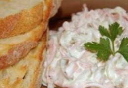 Salată cu șuncă presată