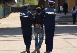 Autor al mai multor furturi, identificat şi reţinut de poliţişti