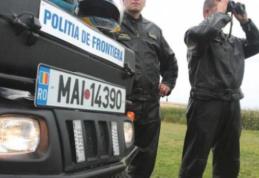 Minoră prinsă de poliţiştii de frontieră în timp ce conducea un autorurism sub îndrumarea iubitului