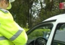 Tupeu de nedescris. S-a urcat la volan fără permis!