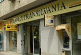 Clienții Băncii Transilvania nu vor putea folosi cardul în noaptea de sâmbătă spre duminică