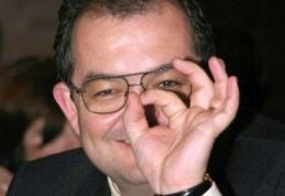 Boc scoate bani din rezerva Guvernului doar pentru primarii PDL