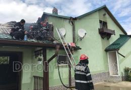 Misiune de amploare a pompierilor dorohoieni! Anexe distruse de un incendiu la Pomîrla – VIDEO/FOTO