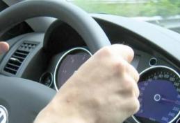 Cercetat penal după ce a încredințat mașina unui prieten care nu deţine permis de conducere