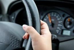 O tânără din Suharău a furat mașina părinților și a plecat la plimbare deși nu are permis de conducere