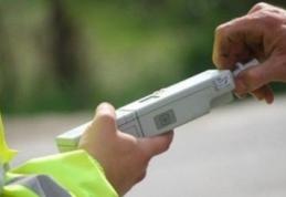 Dosar penal pentru un tânăr care s-a urcat la volan beat criță și fără permis