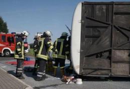 Autocar cu 49 de muncitori, răsturnat în Germania. 40 dintre ei sunt români!