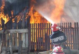 Anexa distrusă intr-un incendiu