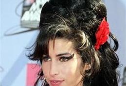 Amy Winehouse avea inima frântă. Mama sa a ştiut cu 24 de ore înainte că va muri
