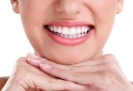 Obiceiurile zilnice care îți deteriorează dantura fără să știi