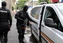 Percheziţii la locuinţa unui tânăr bănuit de contrabandă cu ţigări 