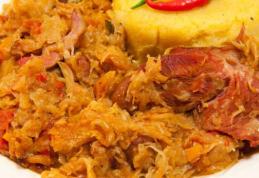 Varză nouă cu ceafă de porc