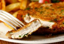 Pui în crustă de parmezan