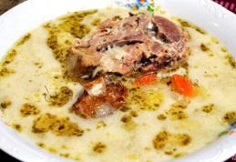 Ciorbă ardelenească de porc cu tarhon
